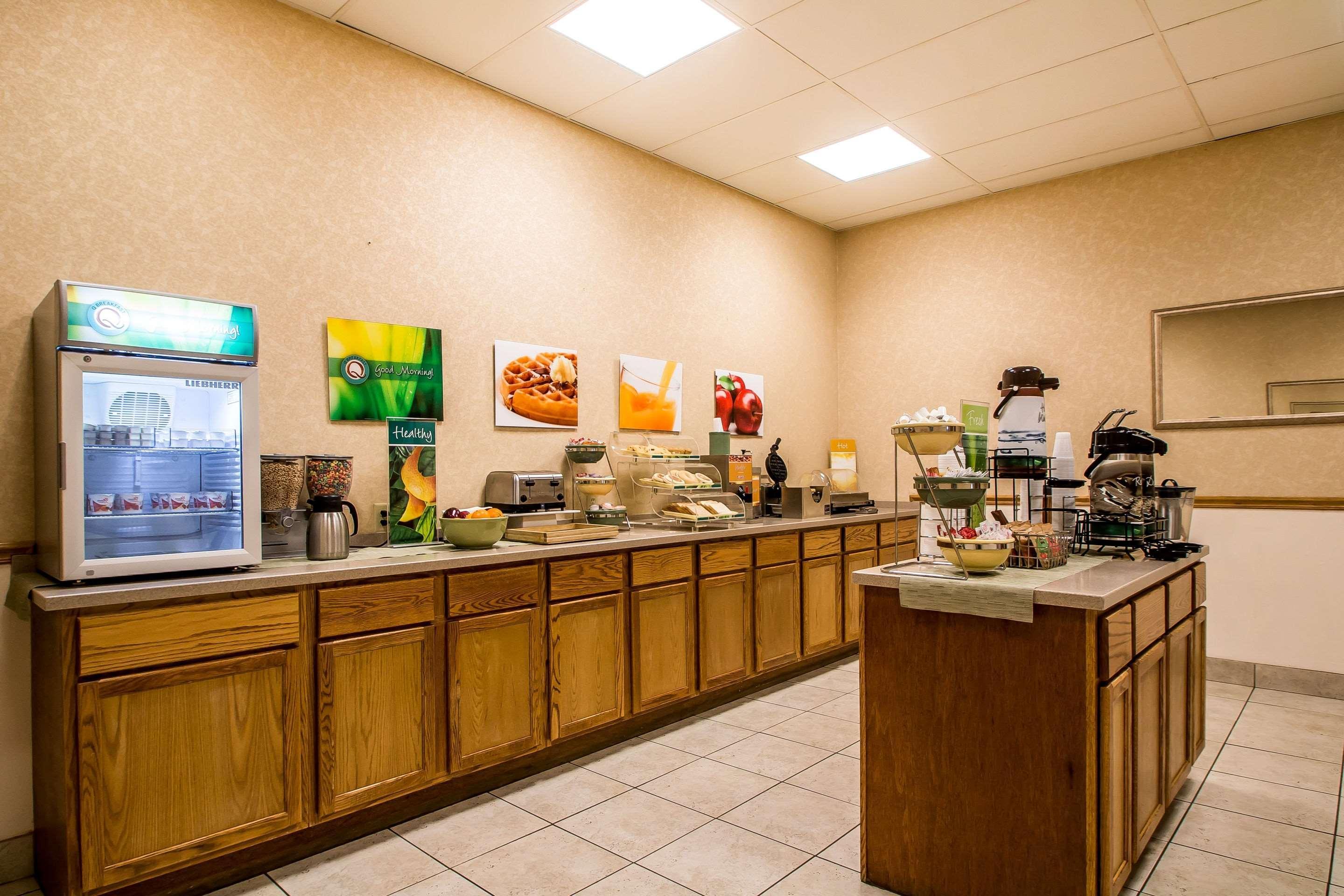 Quality Inn Morris I-80 Экстерьер фото