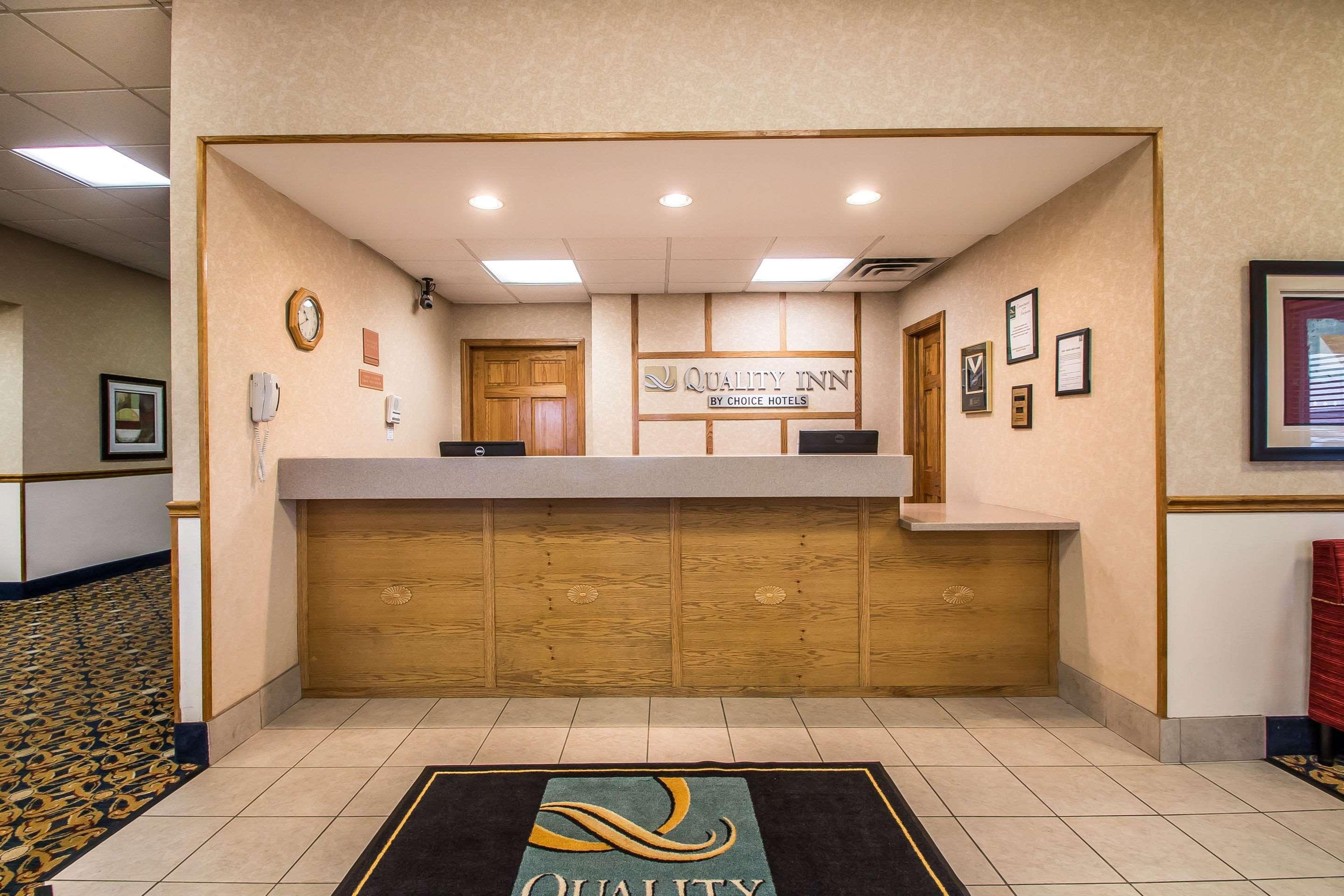 Quality Inn Morris I-80 Экстерьер фото