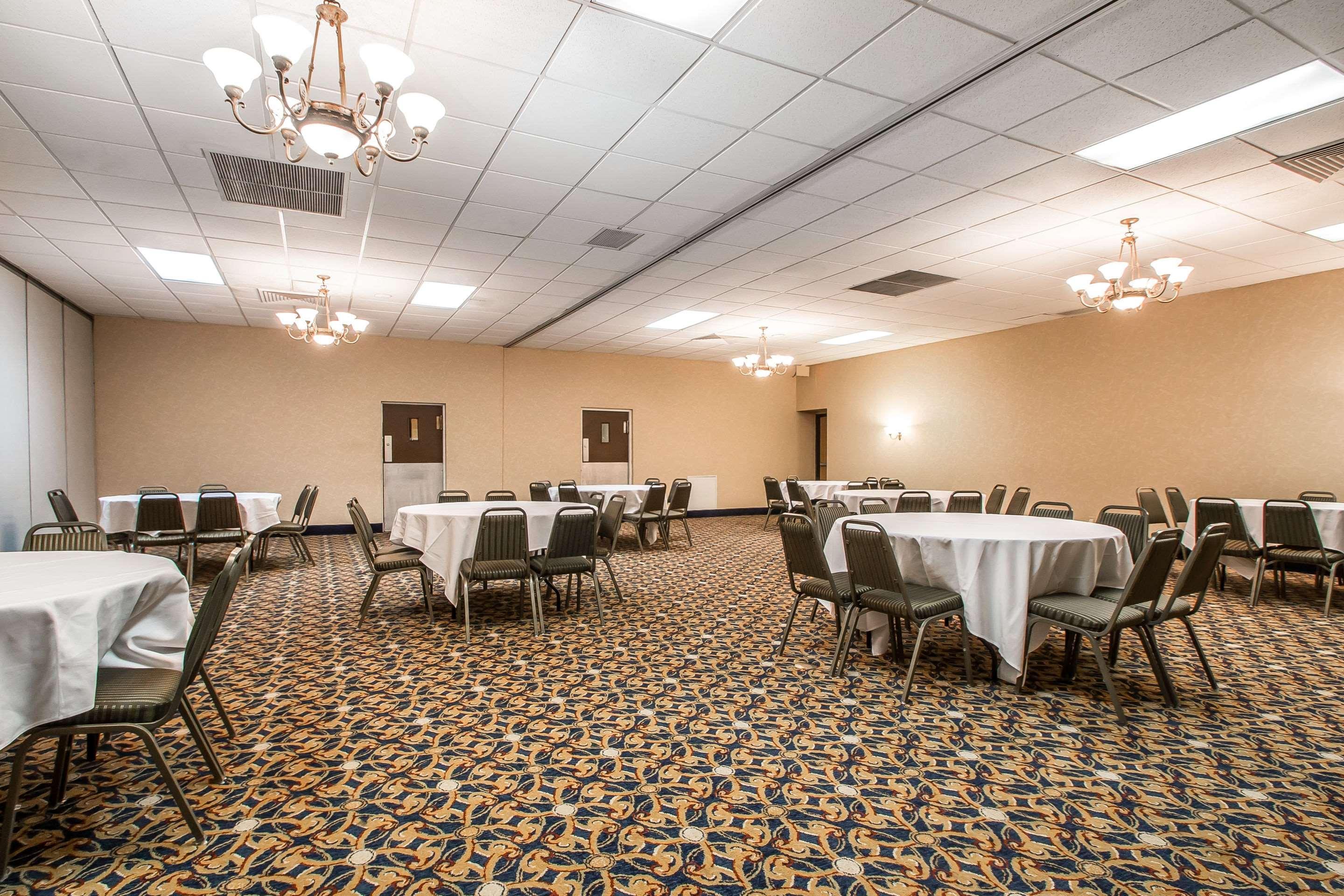 Quality Inn Morris I-80 Экстерьер фото