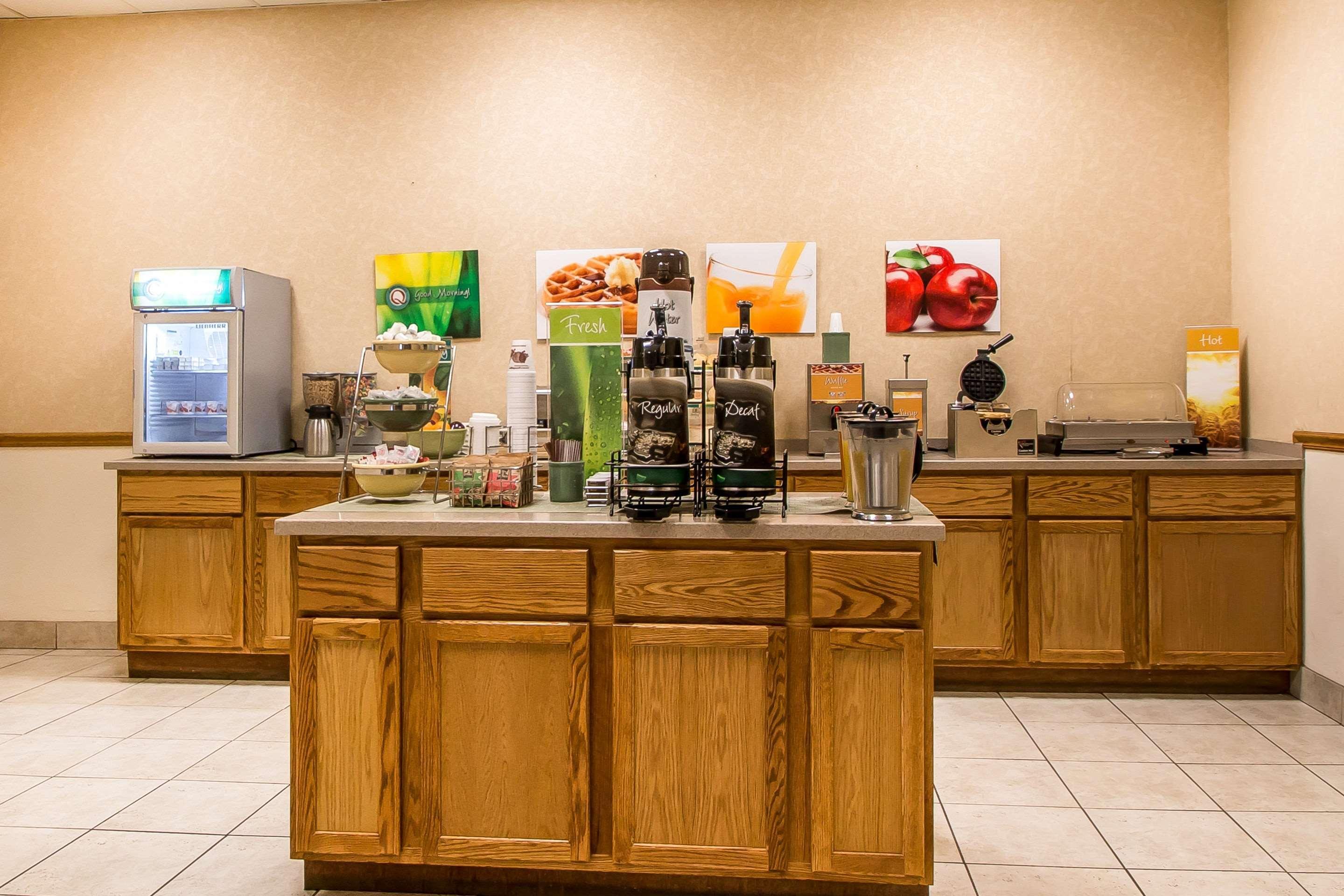 Quality Inn Morris I-80 Экстерьер фото